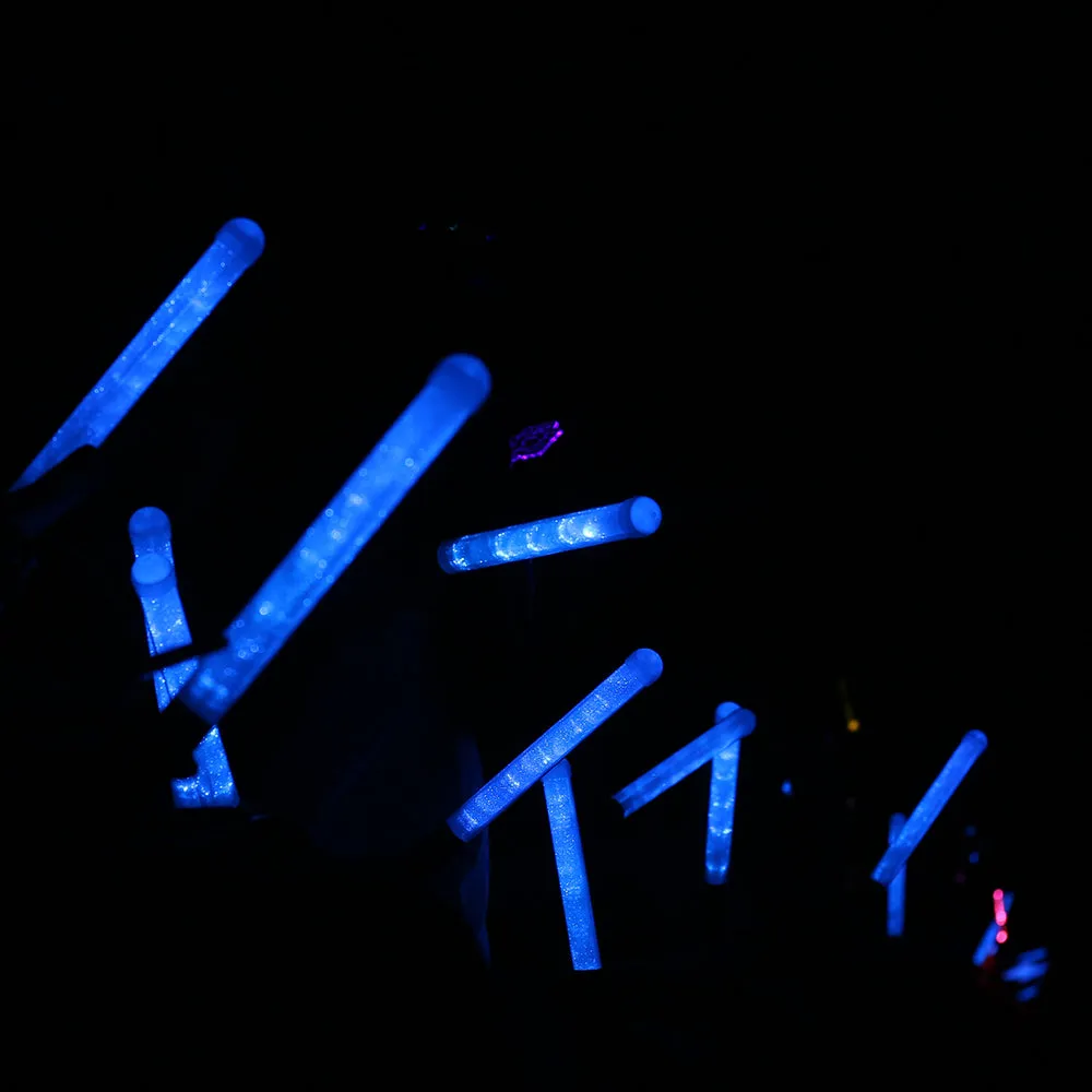 Bulk Sale Remote Controlled LED Flashing Wands (200 Pack)