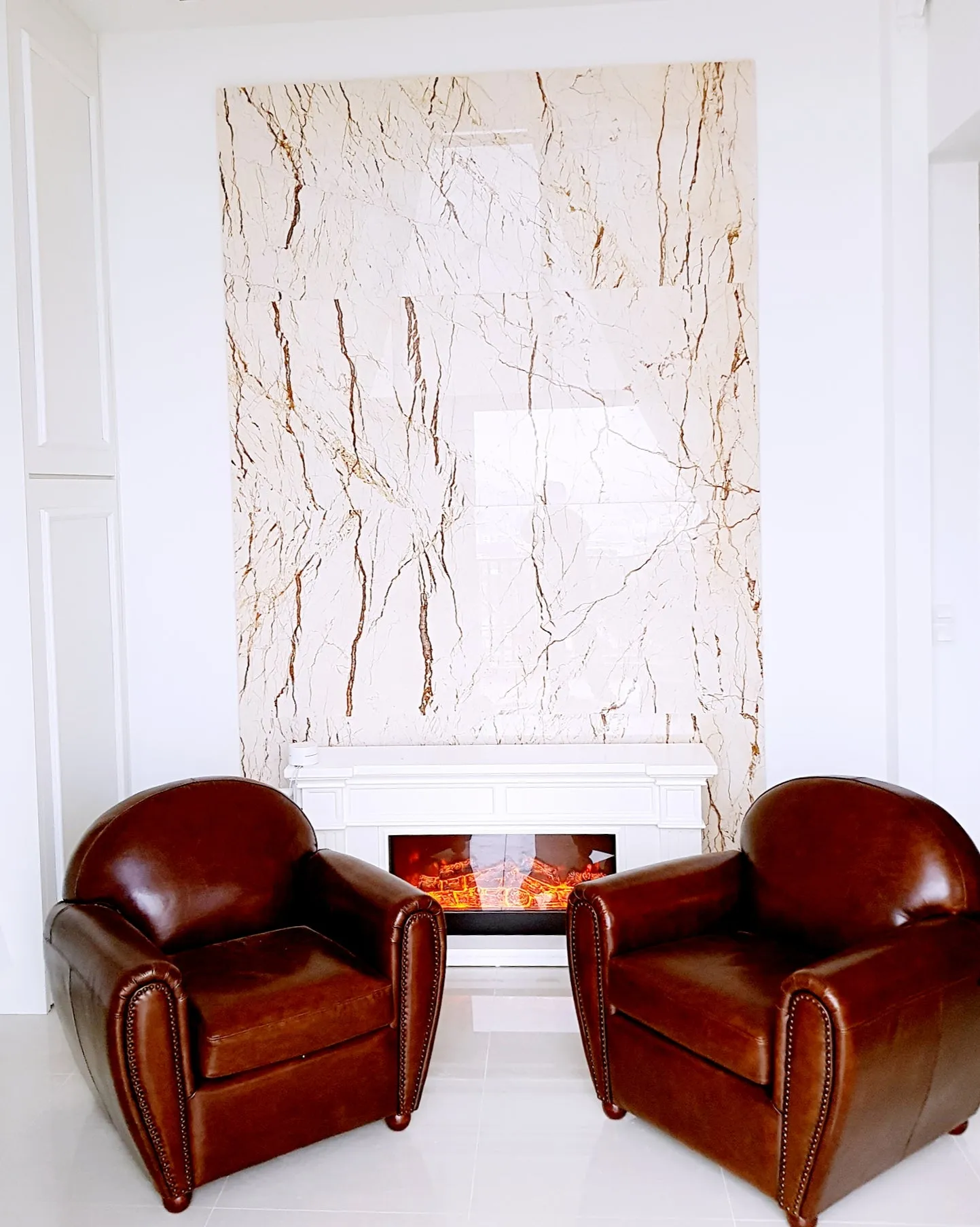 CLUB LEATHER CHAIR