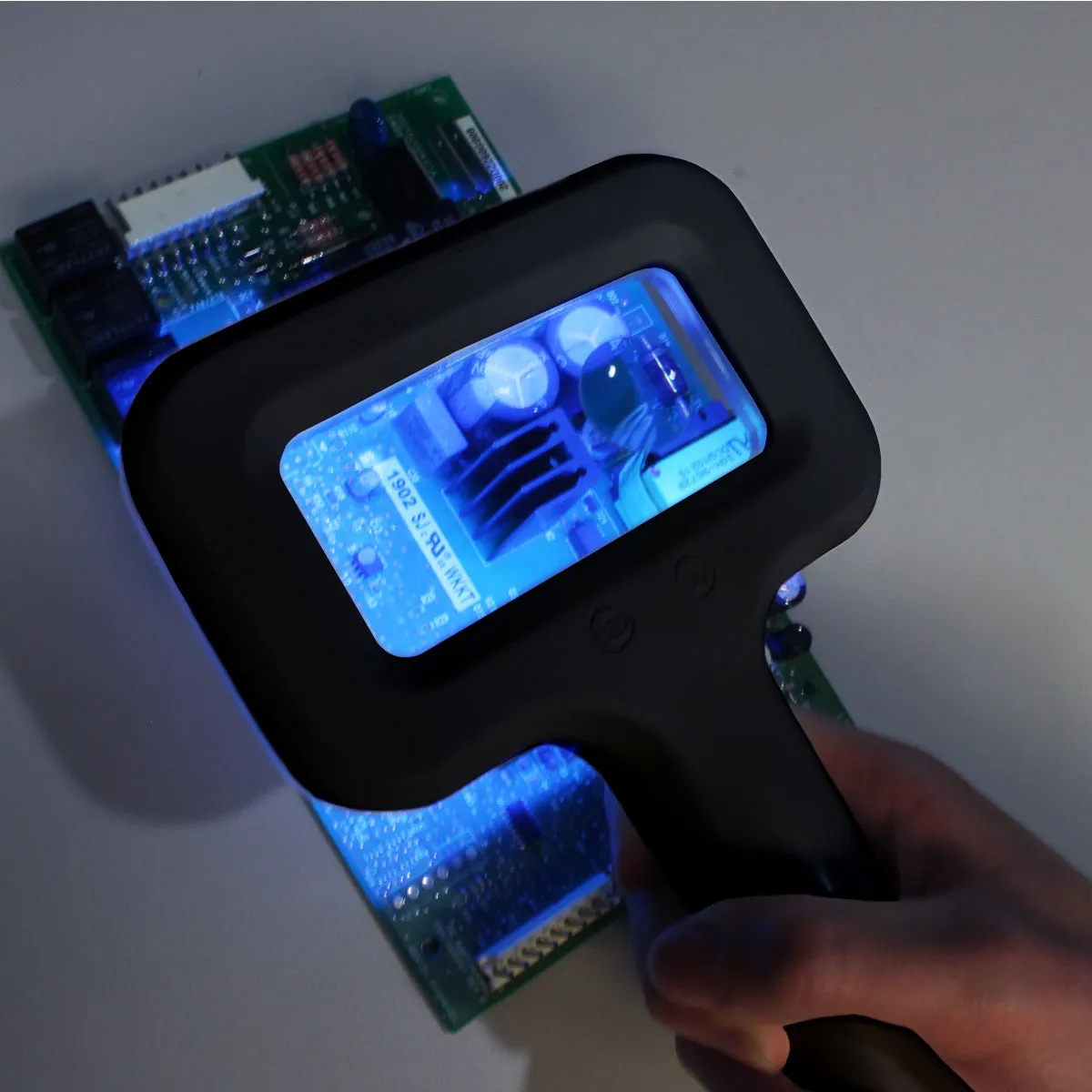 Wide-View Magnifier [2.25x | 4x] with Ultraviolet and White LEDs